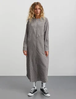 Crinckle Pop Rosaly Dress