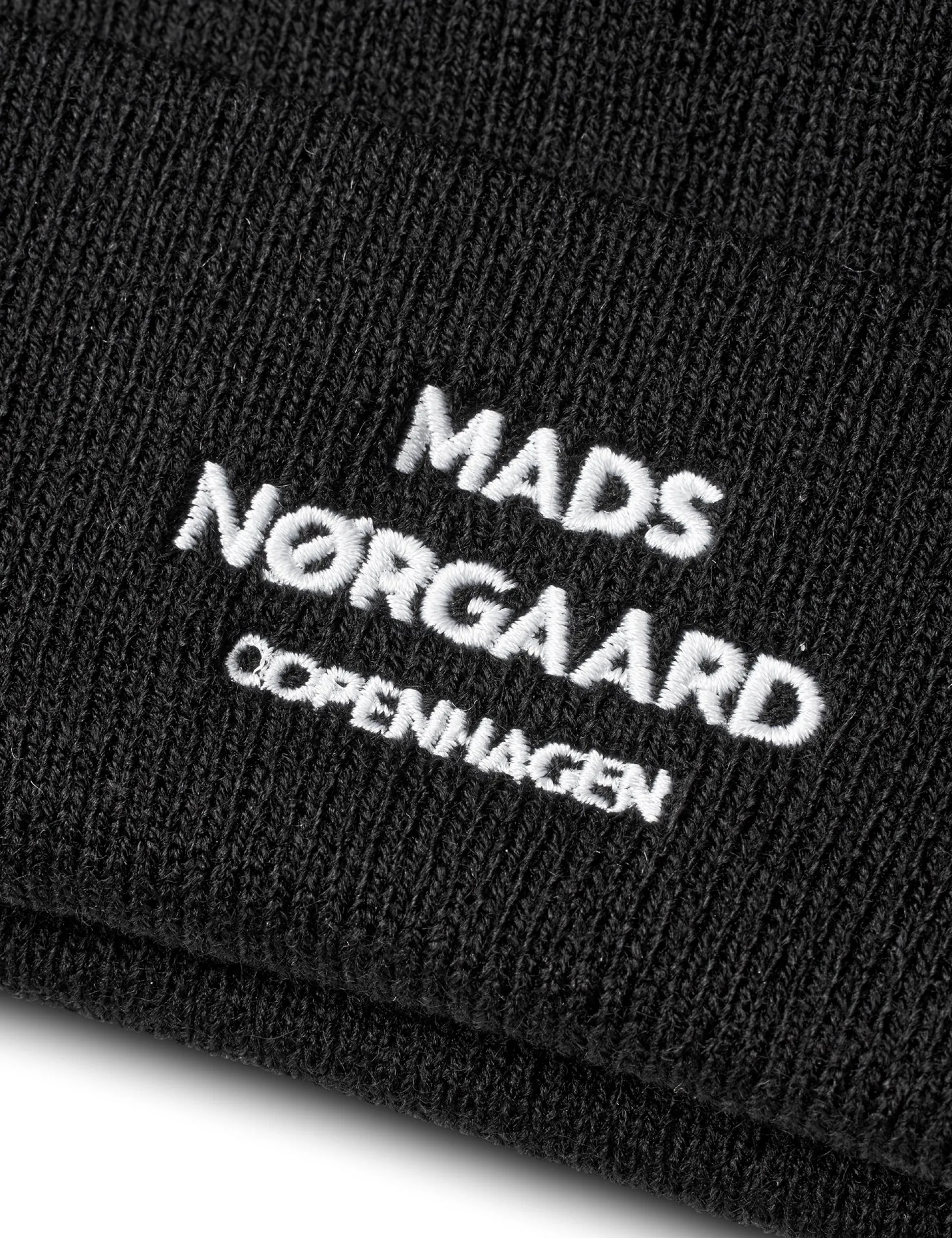 Isak Logo Ambas Beanie