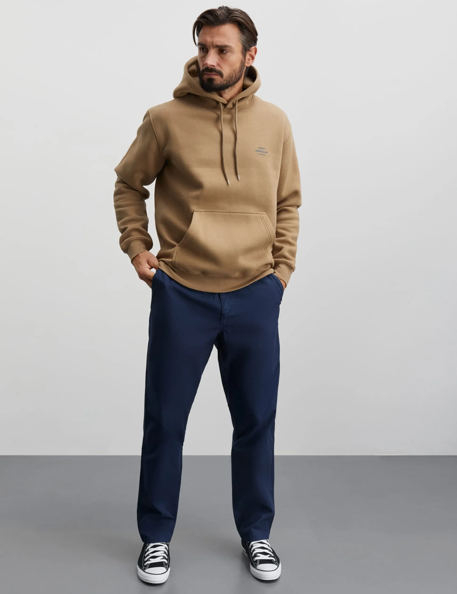 Standard Hoodie Logo Sweat